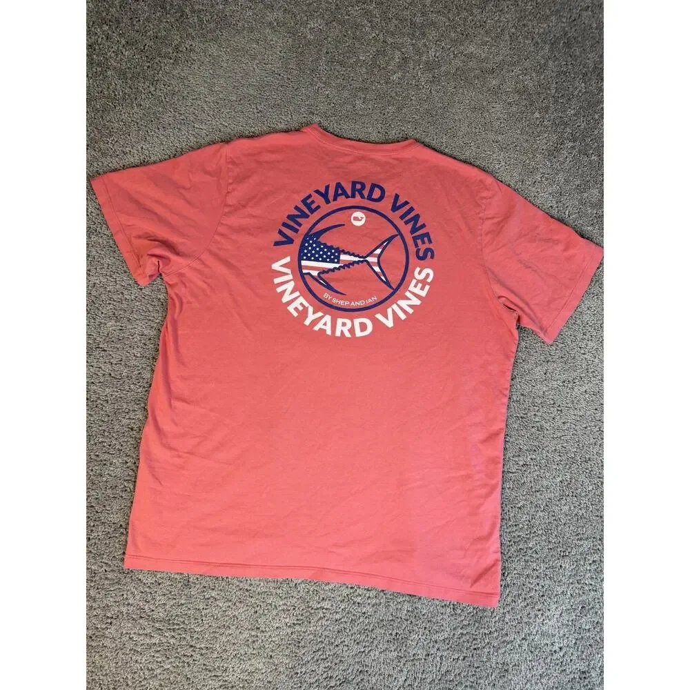 Vineyard Vines Shirt Mens XL Pink Whale Pocket Logo Crew Neck Cotton Classic Fit